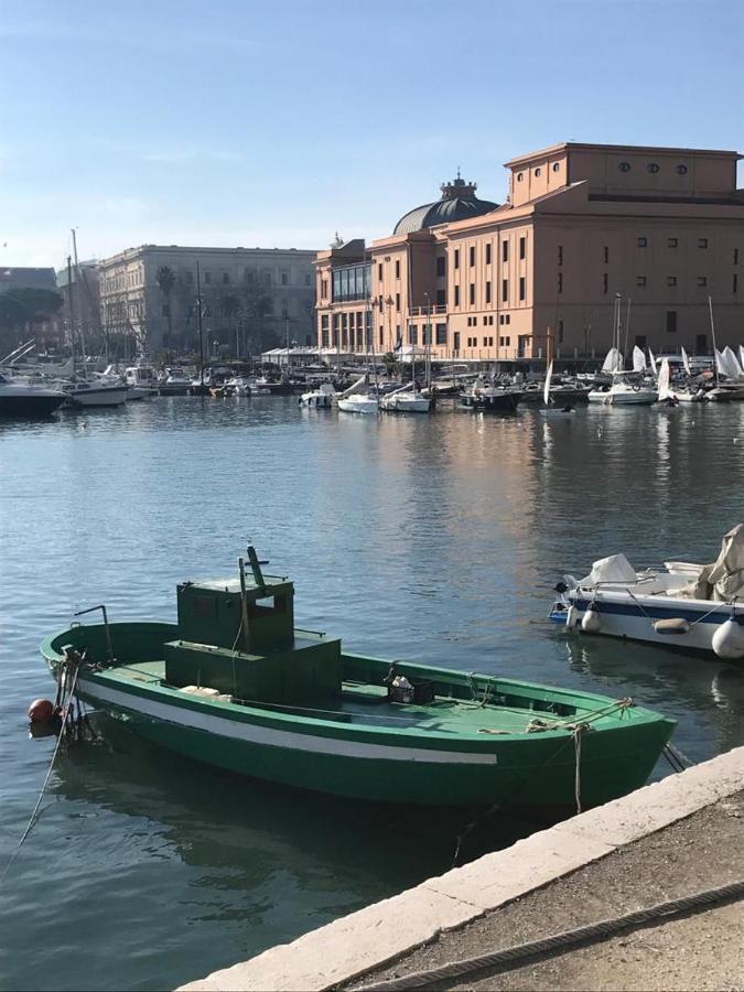 Rossopetruzzelli Apartment Bari Bagian luar foto