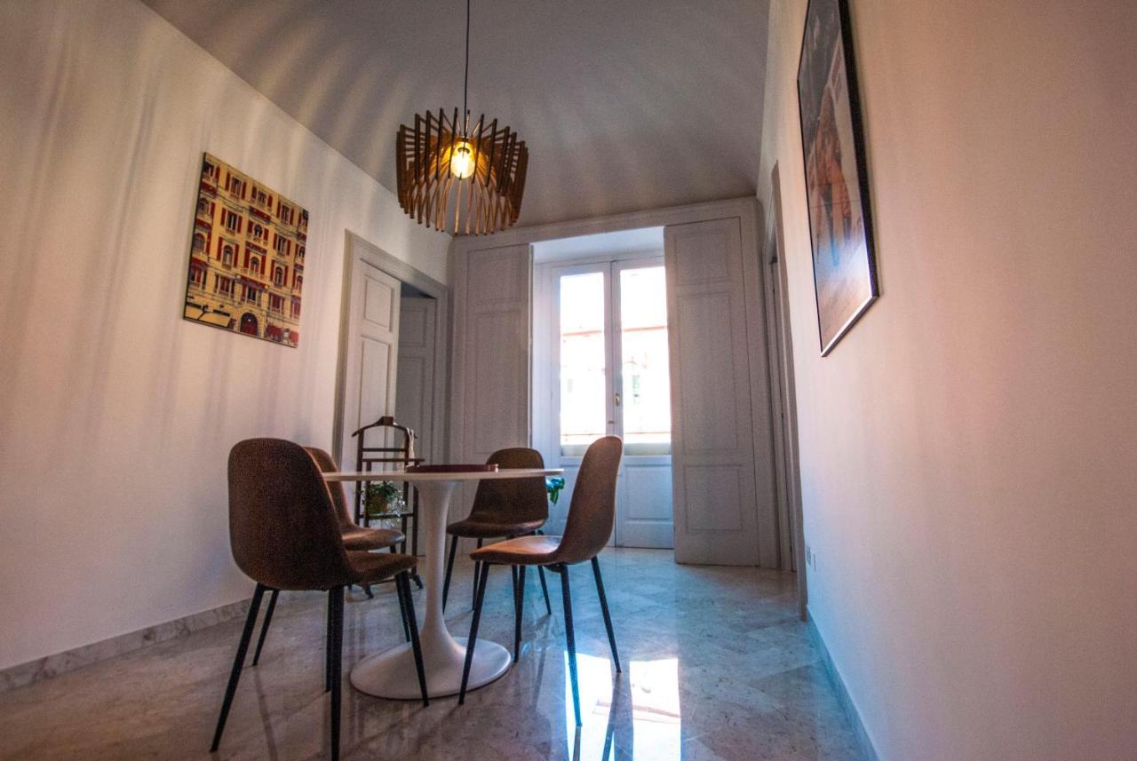 Rossopetruzzelli Apartment Bari Bagian luar foto