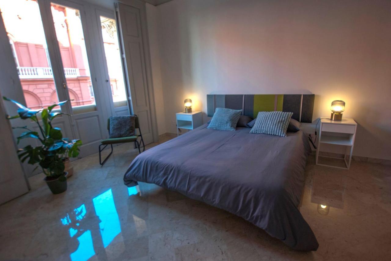 Rossopetruzzelli Apartment Bari Bagian luar foto