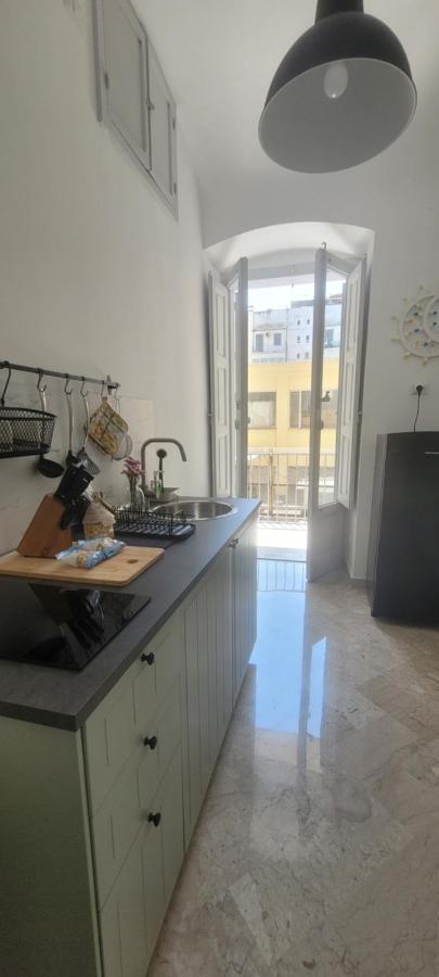 Rossopetruzzelli Apartment Bari Bagian luar foto